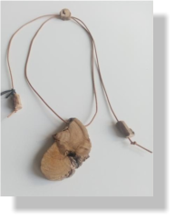 Penjoll RUSTIC 18�  Cep - 4 peces vern�s natural i cuir reciclat color natural.